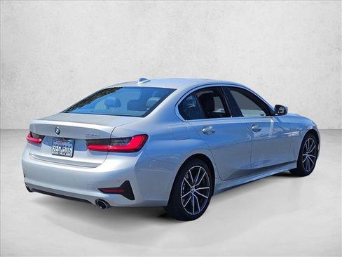 Used 2020 BMW 330i Sedan w/ Driving Assistance Package RWD image 5