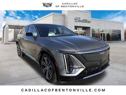 Certified 2024 Cadillac Lyriq Luxury w/ LPO, Floor Liner Package image 1