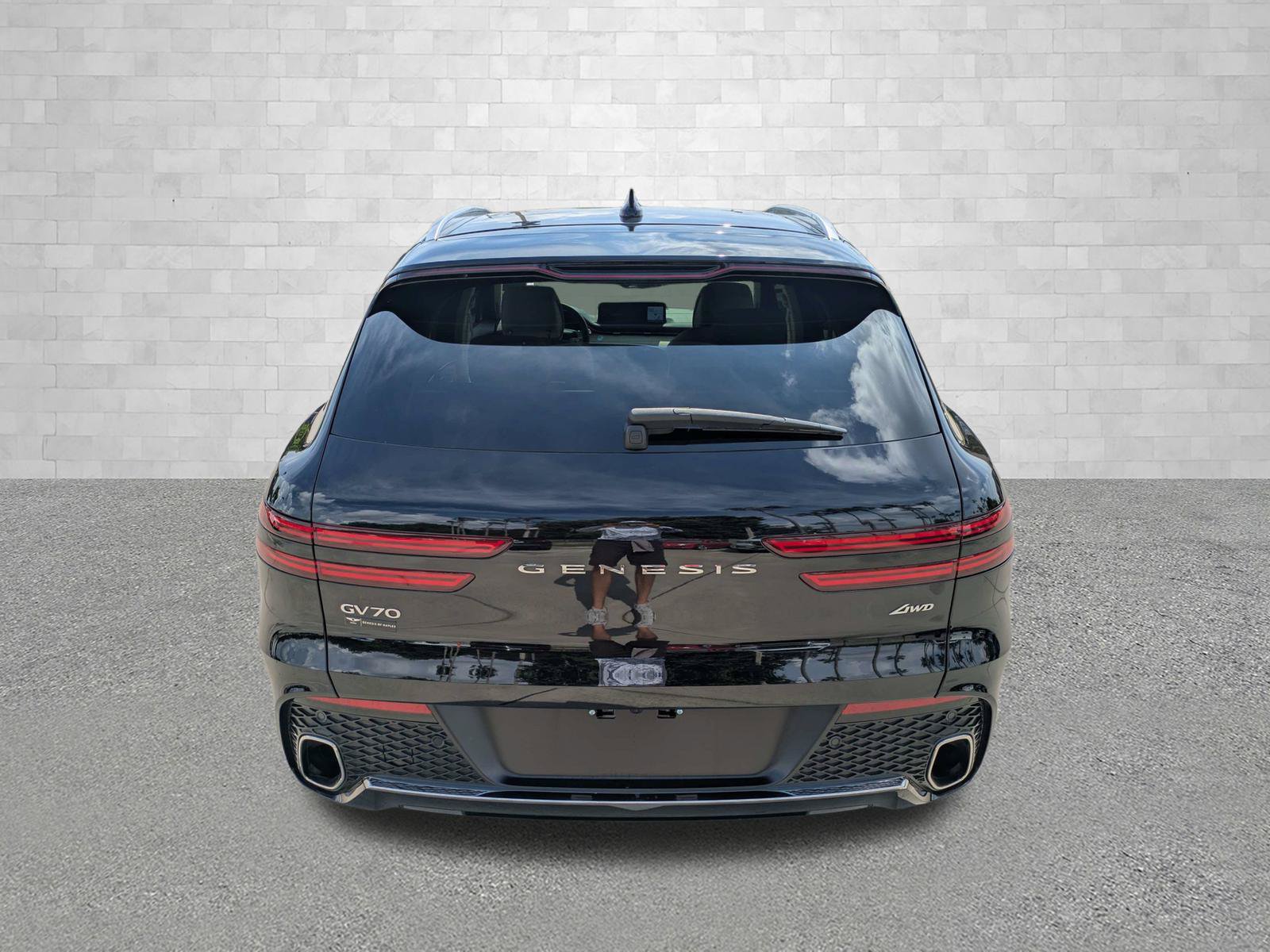Certified 2024 Genesis GV70 2.5T w/ Select Package AWD/4WD image 3