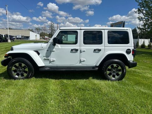 Used 2023 Jeep Wrangler Unlimited Sahara w/ Cold Weather Group AWD/4WD image 6