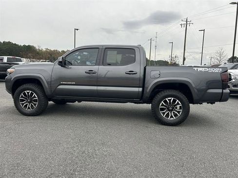 Used 2020 Toyota Tacoma SR5 image 5