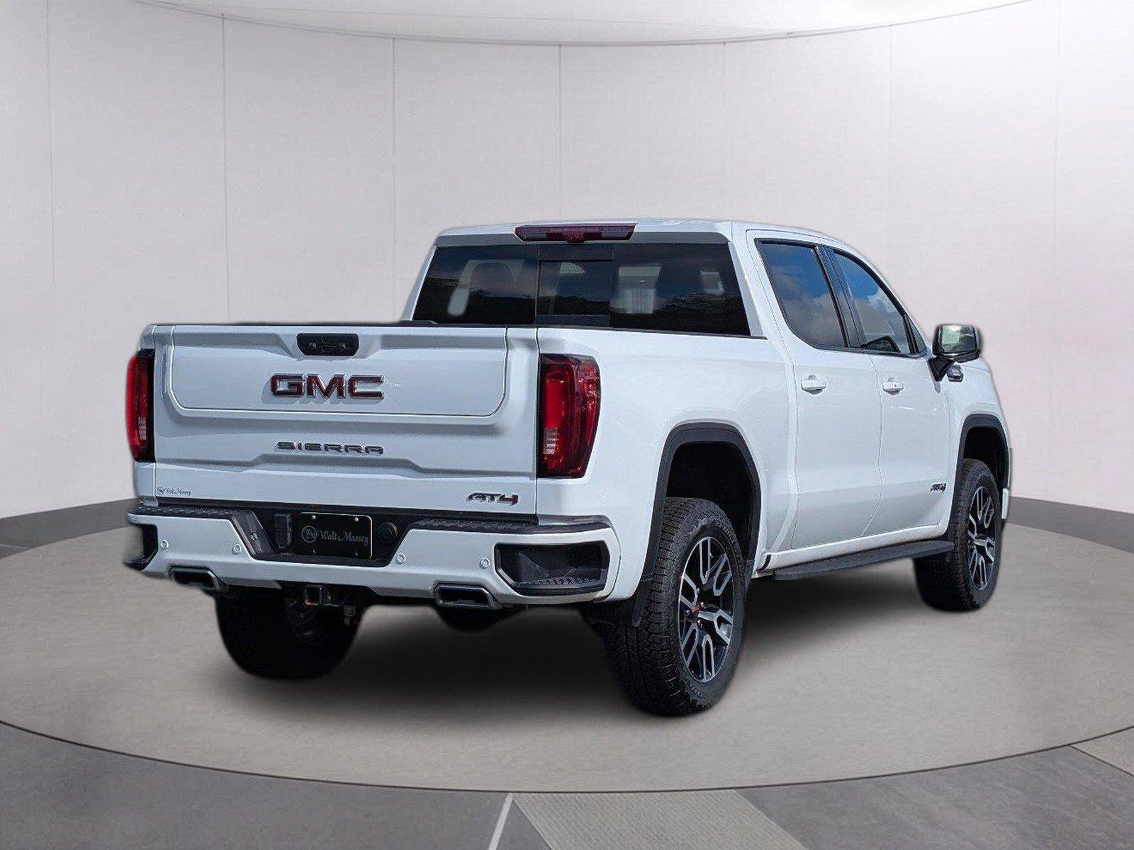 Used 2025 GMC Sierra 1500 AT4 w/ AT4 Premium Package AWD/4WD image 7