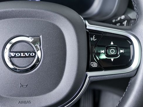Certified 2025 Volvo XC60 B5 Plus AWD/4WD image 12