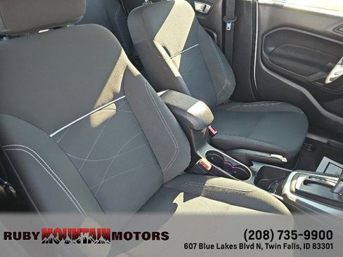 Used 2014 Ford Fiesta SE FWD image 30