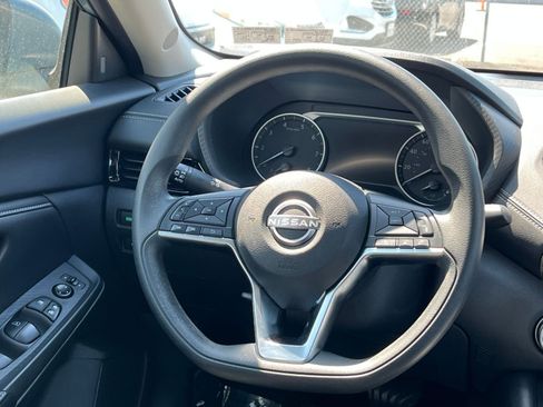 Used 2024 Nissan Sentra SV FWD image 26