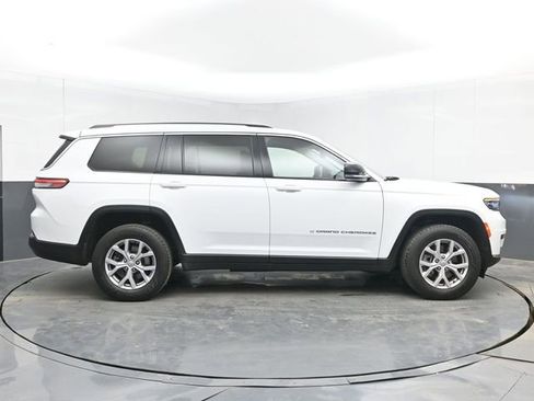 Used 2022 Jeep Grand Cherokee L Limited AWD/4WD image 15