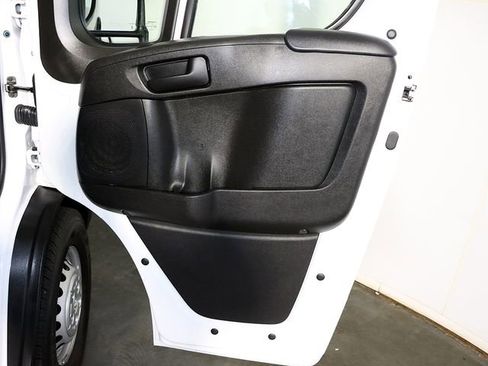Used 2025 RAM ProMaster 2500 w/ U-Haul Equipment Group FWD image 29