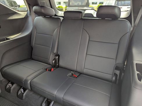 Used 2026 Chevrolet Traverse High Country w/ LPO, Floor Liner Package AWD/4WD image 13