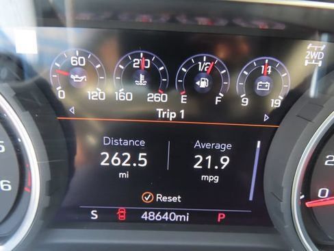 Used 2021 Chevrolet Silverado 1500 High Country w/ Technology Package AWD/4WD image 23