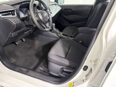 Used 2023 Toyota Corolla LE FWD image 9