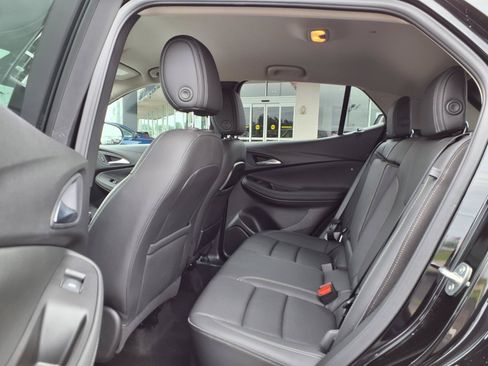 Used 2020 Buick Encore GX Essence FWD image 25