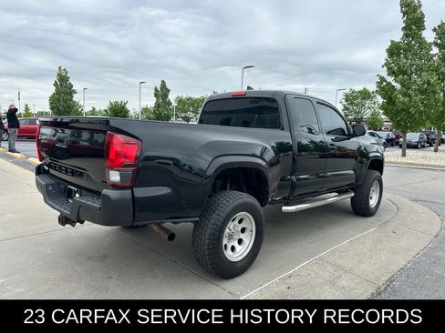Used 2017 Toyota Tacoma SR AWD/4WD image 6