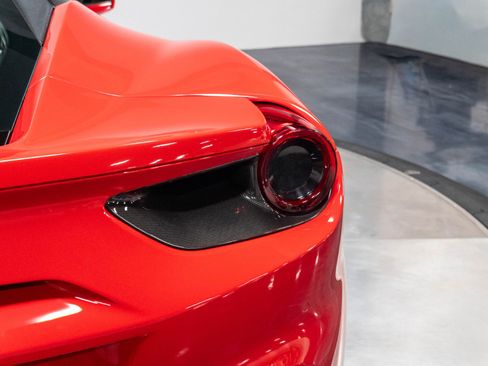 Used 2016 Ferrari 488 GTB RWD image 65