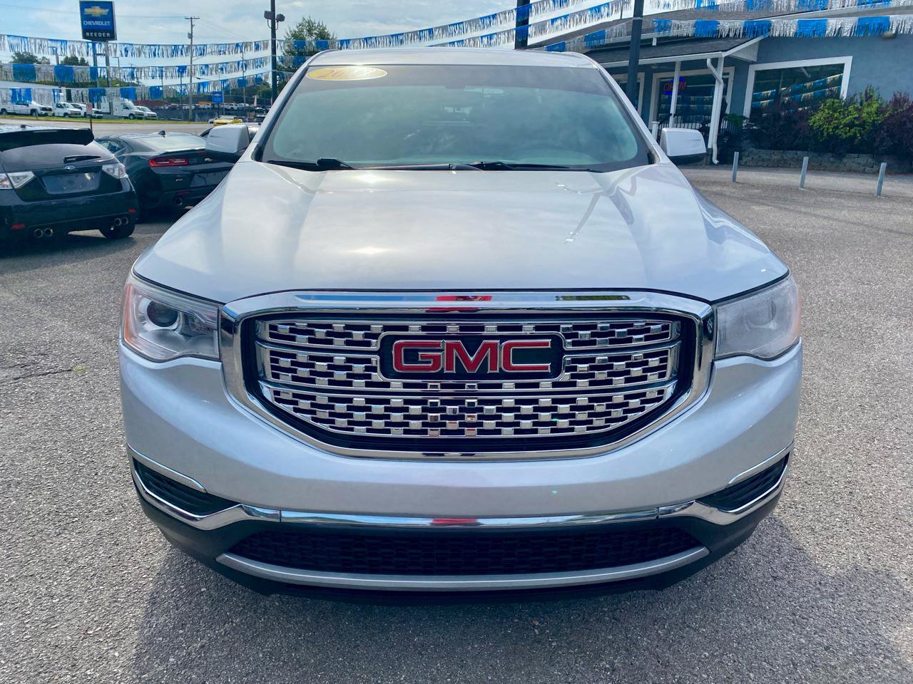 Used 2017 GMC Acadia SLE FWD image 2