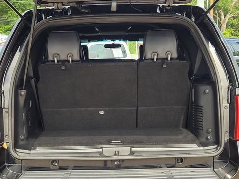 Used 2017 Ford Expedition XLT w/ Equipment Group 202A RWD image 9