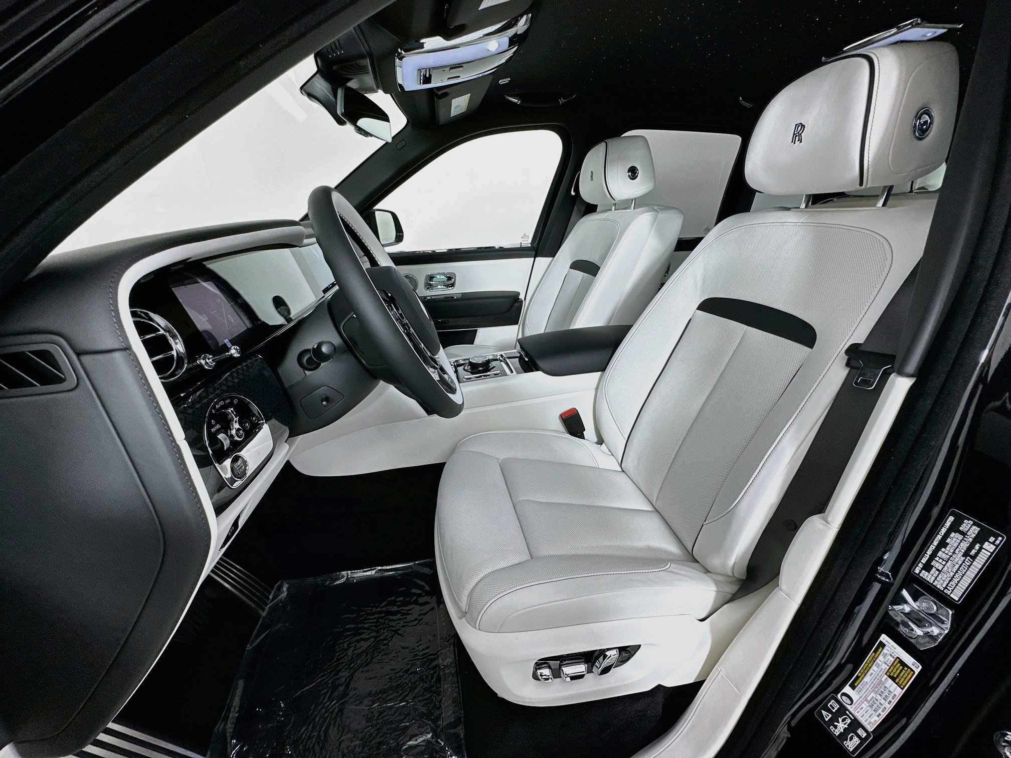 New 2027 Rolls-Royce Cullinan Black Badge AWD/4WD image 20