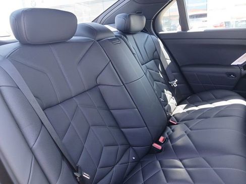 New 2025 BMW 740i w/ Executive Package image 12