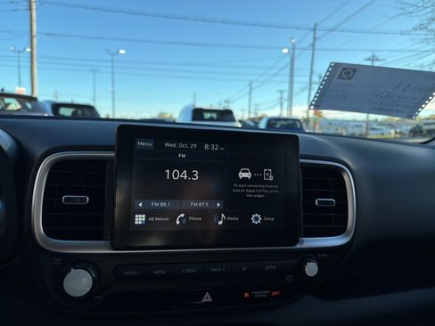 New 2026 Hyundai Venue SE image 18