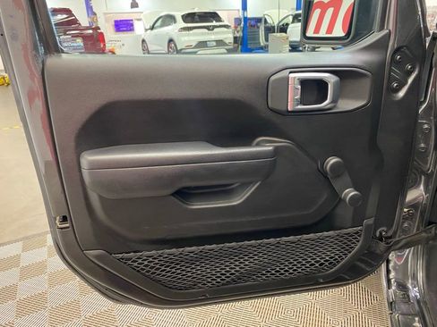 Used 2024 Jeep Wrangler Sport AWD/4WD image 22