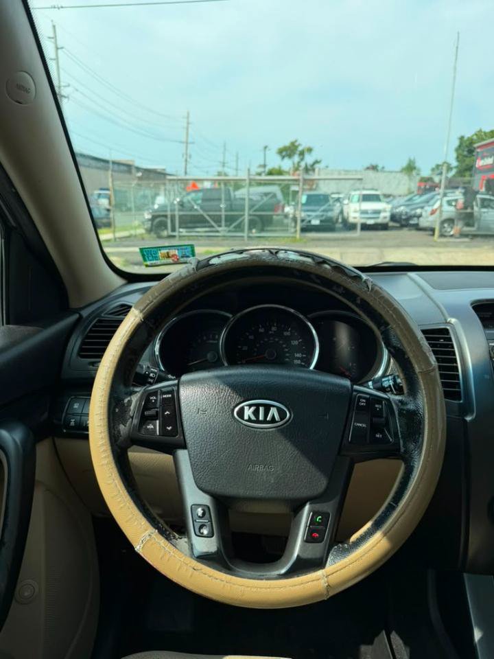 Used 2011 Kia Sorento EX w/ Premium Pkg AWD/4WD image 16