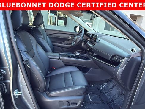 Used 2023 Nissan Rogue SL w/ SL Premium Package image 28