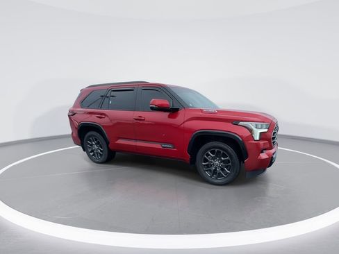 Used 2023 Toyota Sequoia Platinum AWD/4WD image 9