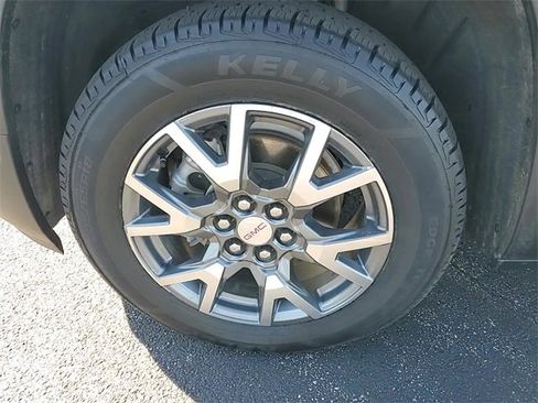 Certified 2023 GMC Acadia SLT image 9