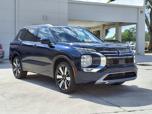 Used 2026 Mitsubishi Outlander SEL FWD image 5