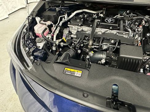 Used 2025 Toyota Corolla LE image 64