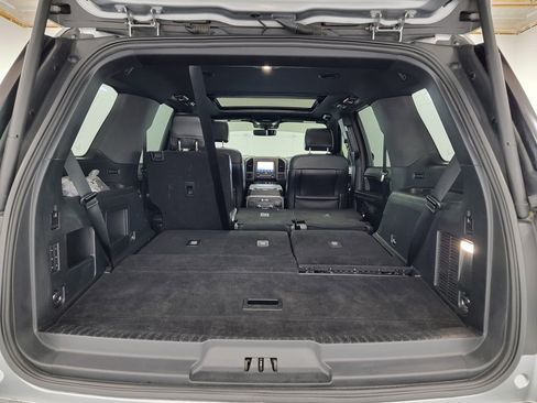 Used 2020 Ford Expedition XLT w/ Equipment Group 202A AWD/4WD image 31