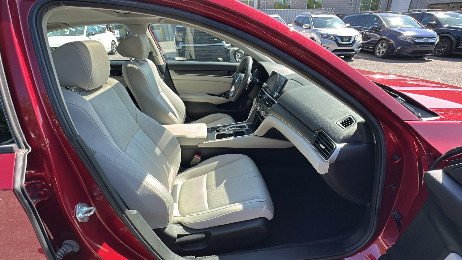 Used 2021 Honda Accord EX image 25
