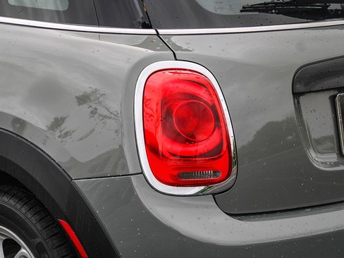 Used 2019 MINI Cooper S w/ Signature Upholstery Package image 11