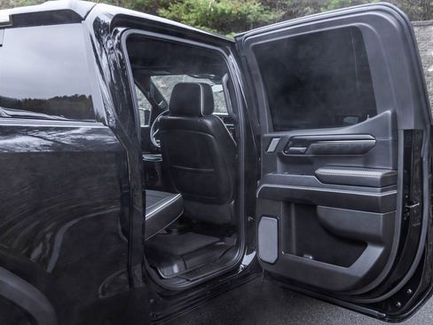 Used 2025 GMC Sierra 1500 AT4X image 17