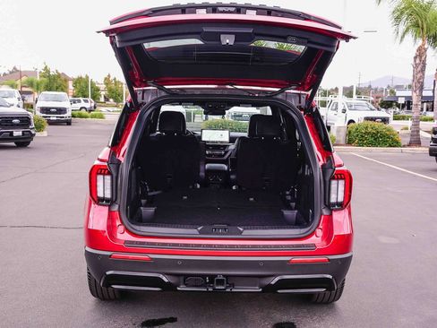 Used 2025 Ford Explorer ST-Line w/ Premium Package image 25