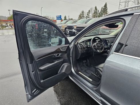 Used 2018 Volvo XC90 T5 Momentum w/ Convenience Package image 20