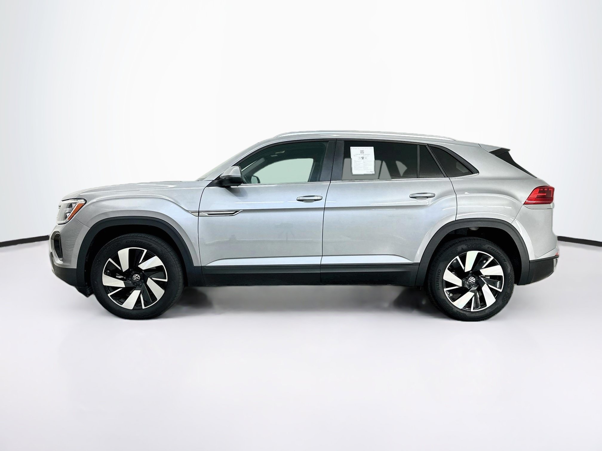Used 2025 Volkswagen Atlas Cross Sport SE AWD/4WD image 4