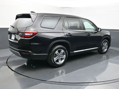Used 2025 Honda Pilot EX-L image 5