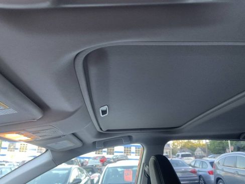 Used 2014 Toyota RAV4 XLE AWD/4WD image 17