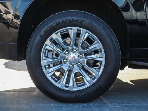 Used 2024 GMC Yukon XL Denali AWD/4WD image 12
