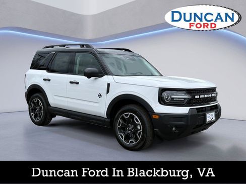 New 2026 Ford Bronco Sport Outer Banks w/ Outer Banks Tech Package+ AWD/4WD image 1