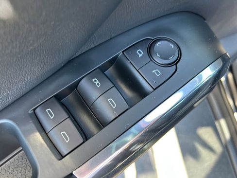 Used 2025 Chevrolet Traverse LT w/ Sun and Wheel Package AWD/4WD image 25