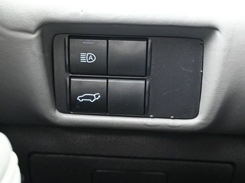 Used 2022 Toyota Highlander XLE image 22