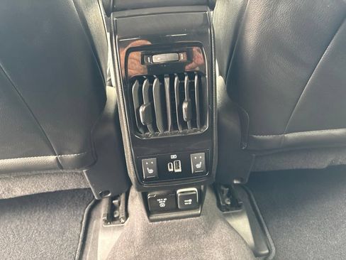 Used 2022 Jeep Compass Limited w/ Elite Group AWD/4WD image 18