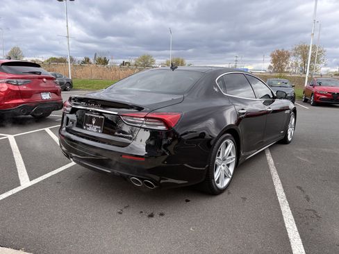 Used 2021 Maserati Quattroporte S GranLusso image 7