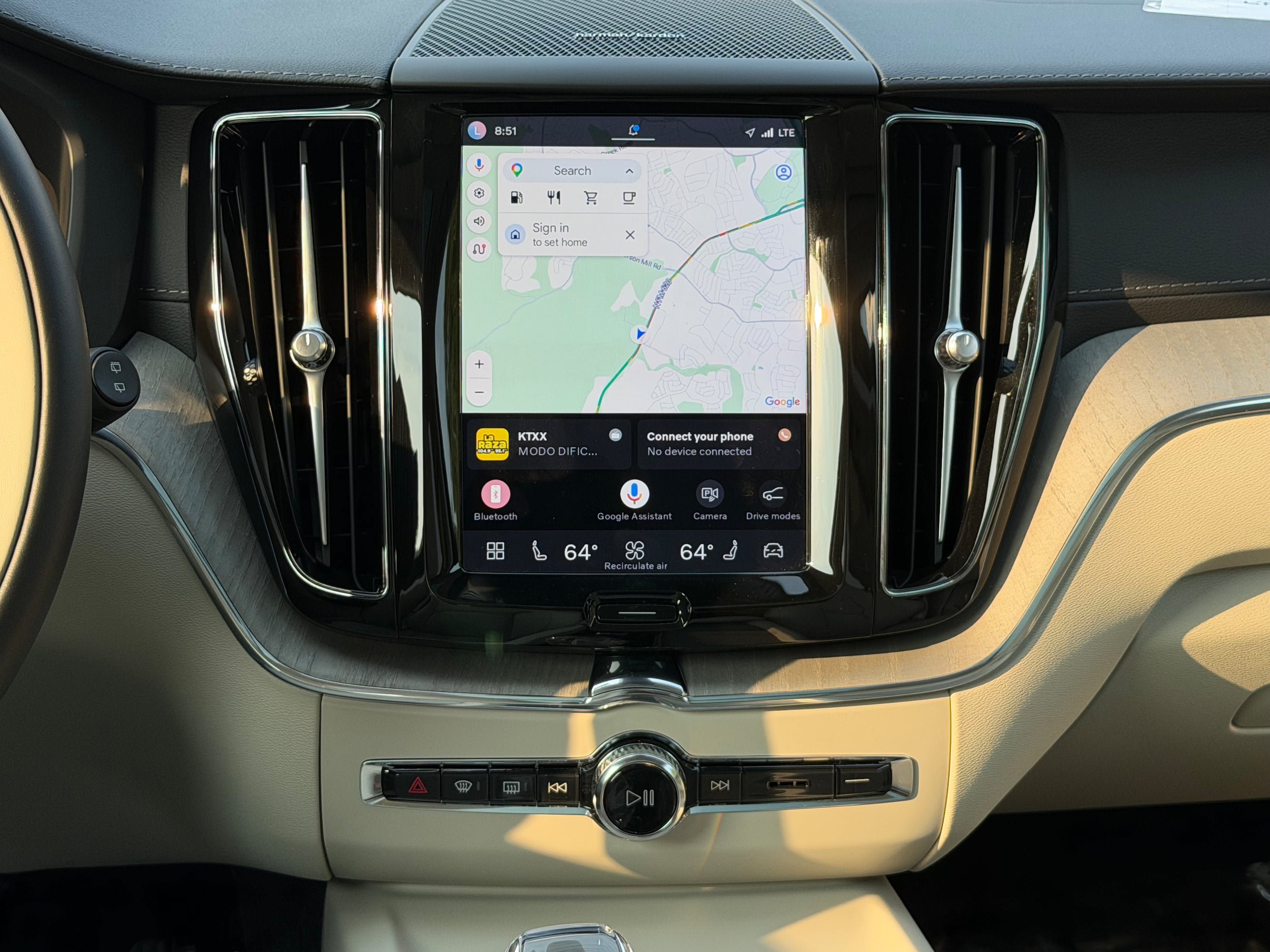 Certified 2024 Volvo XC60 B5 Ultimate AWD/4WD image 15