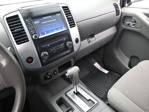 Used 2019 Nissan Frontier SV image 23