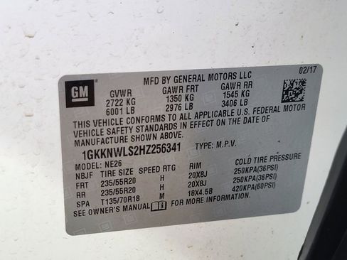 Used 2017 GMC Acadia SLT image 36