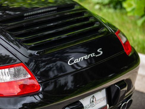 Used 2005 Porsche 911 Carrera S image 17