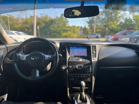 Used 2014 INFINITI QX70 3.7 w/ Premium Package image 11