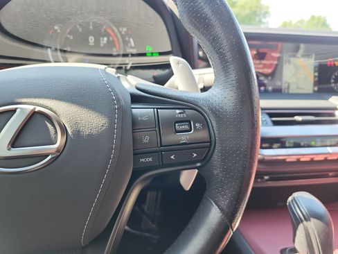 Used 2021 Lexus LC 500 Coupe w/ Performance Package RWD image 28